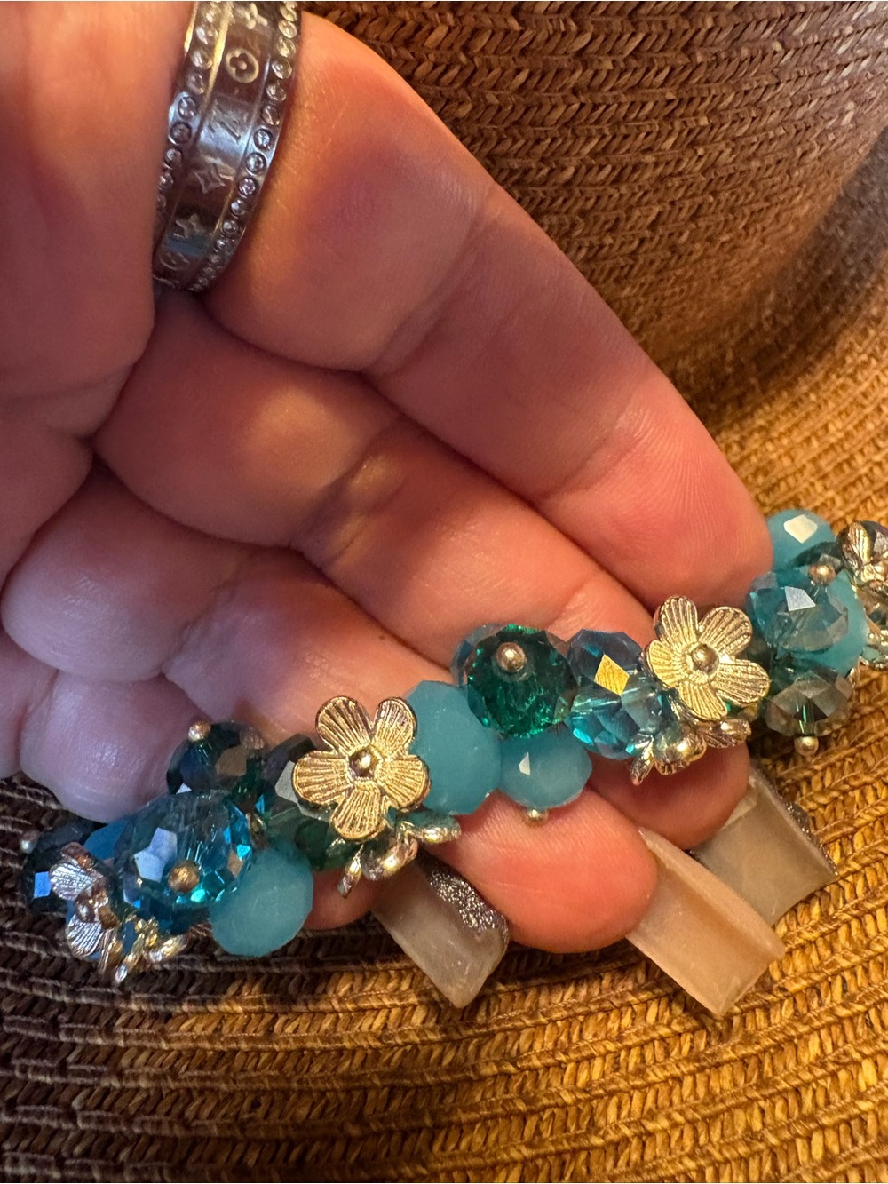 Turquoise Crystal Cluster & Silver Flowers Stretch Bracelet - Picture 2 of 2